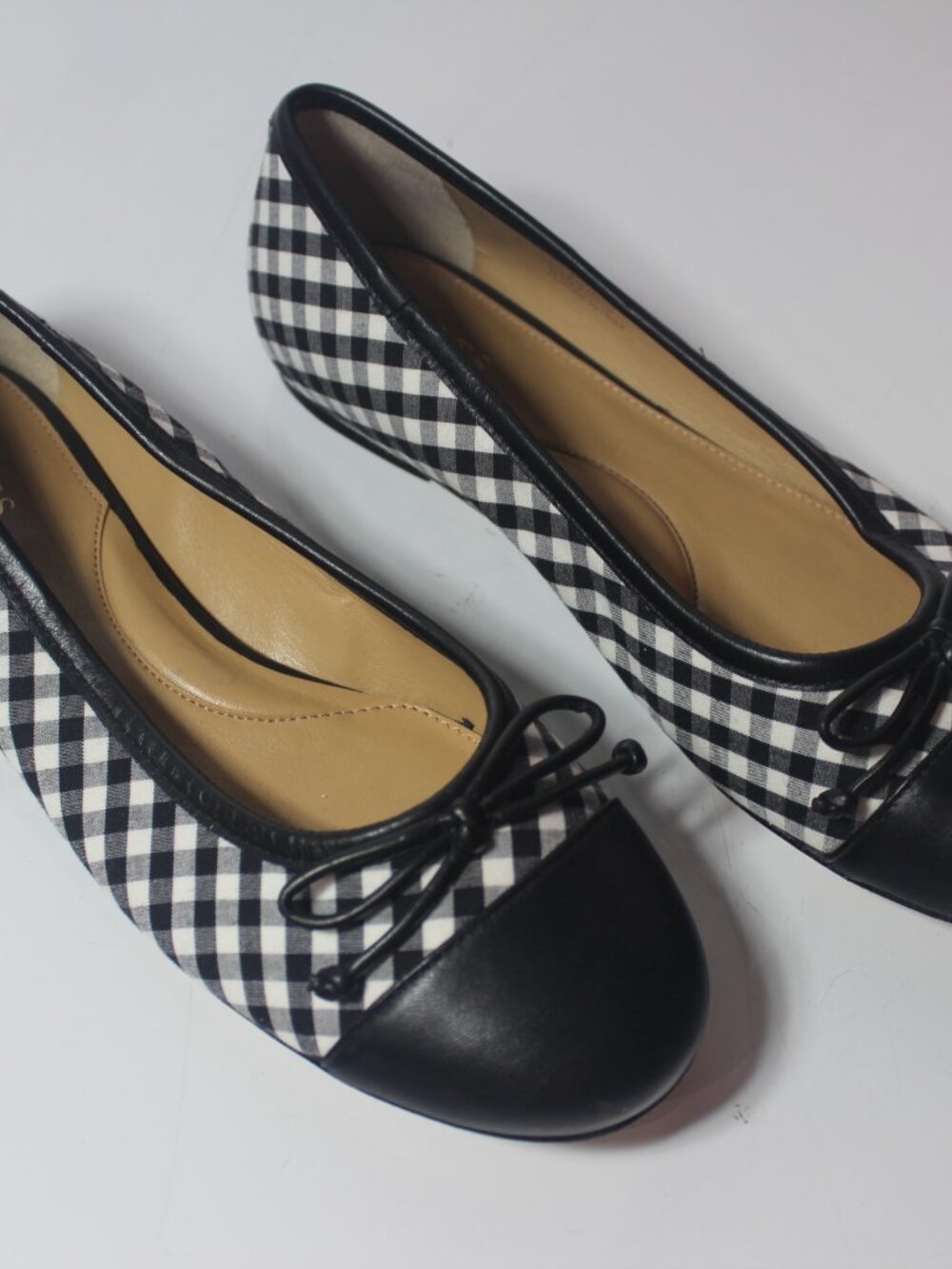TALBOTS NWOB Womens BLAIR CAP TOE Ballet flat Sz 6.5 Blk/Wht